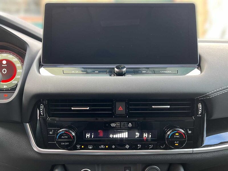 Nissan Qashqai 1.3 DIG-T MHEV N-Connecta ACC Navi LED