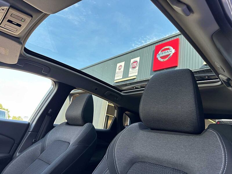 Nissan Qashqai 1.3 DIG-T MHEV N-Connecta ACC AUT Navi