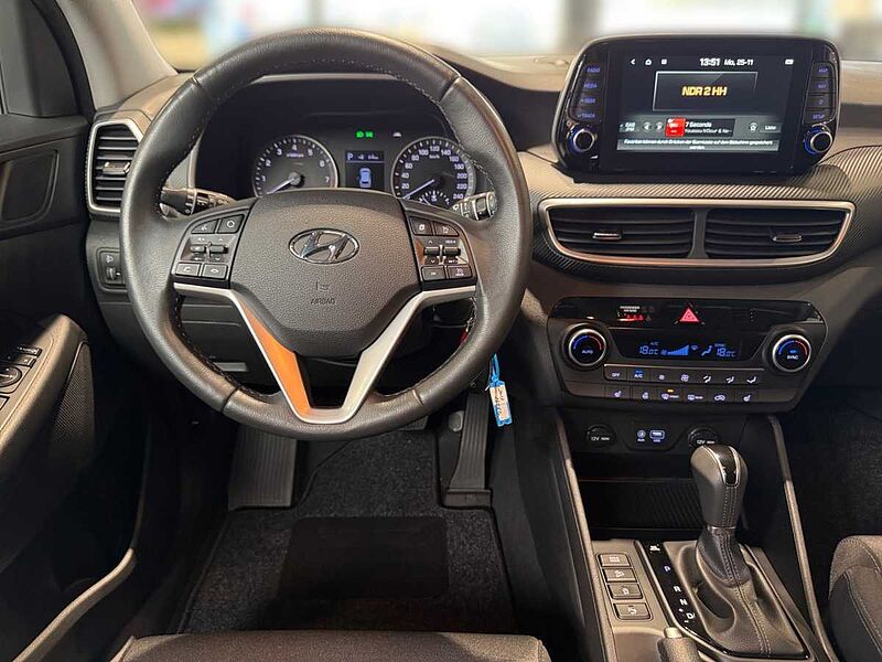 Hyundai Tucson 1.6 Advantage Navi DSG LED PDC Kam. SHZ