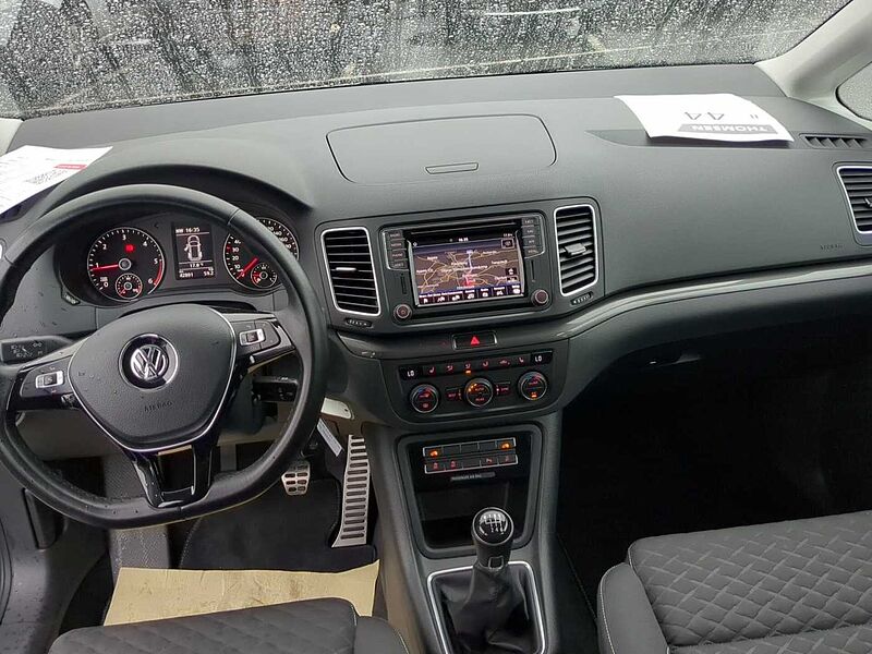 Volkswagen Sharan 2.0 TDI Navi Winterp. PDC SHZ Klimaautm. Join